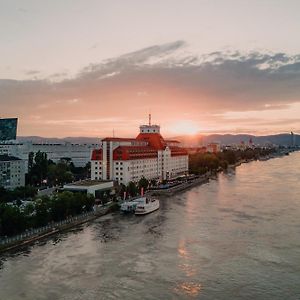 Hilton Vienna Waterfront